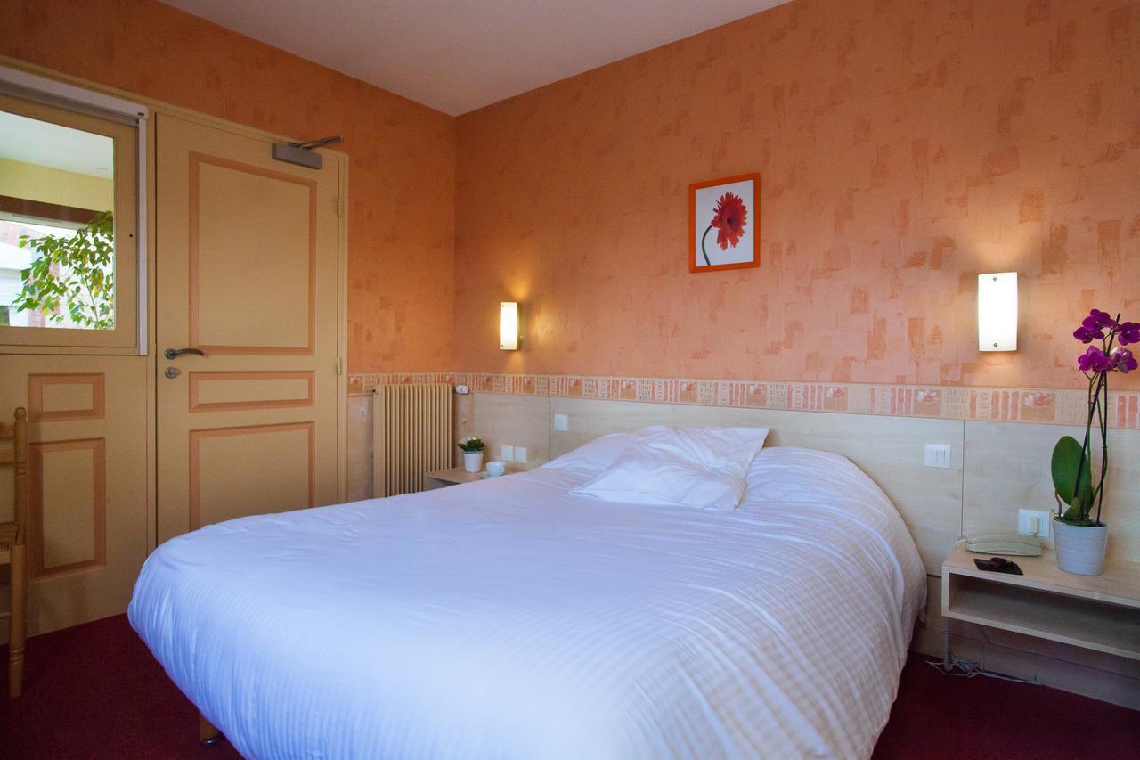 Logis Hotel Restaurant Le Commerce Guichen Luaran gambar